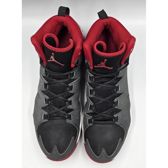 Athletic_Shoes